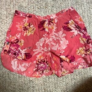 Billabong, pink floral short